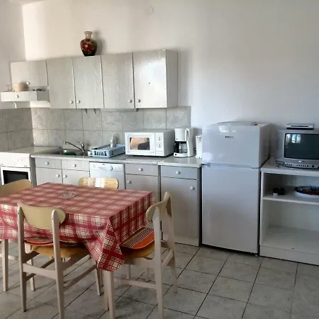 Kampor Apartments