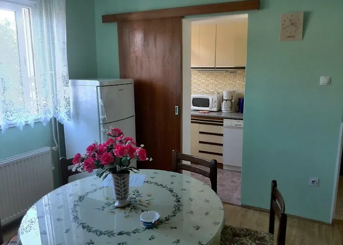 Kampor Apartments Apartment