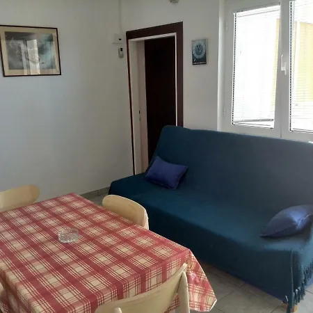 Daire Kampor Apartments