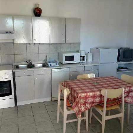 Daire Kampor Apartments *